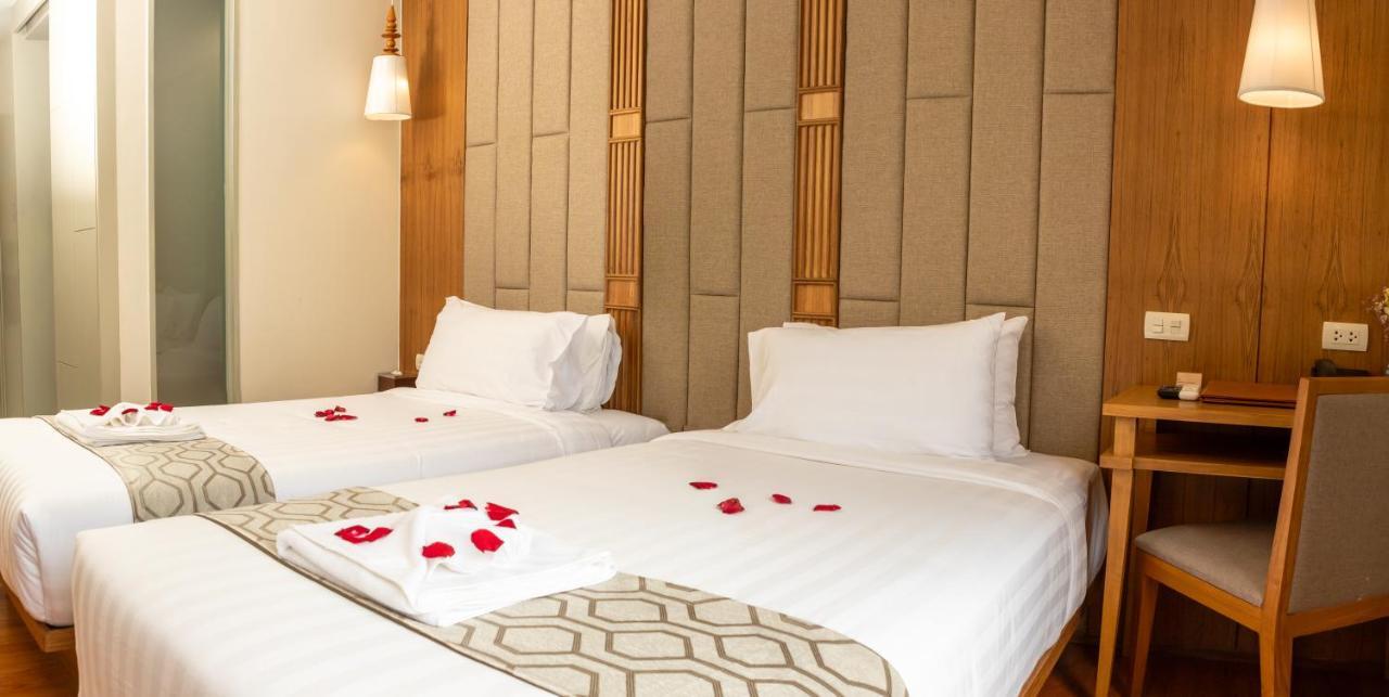 Lanna Thaphae Hotel Chiang Mai Esterno foto
